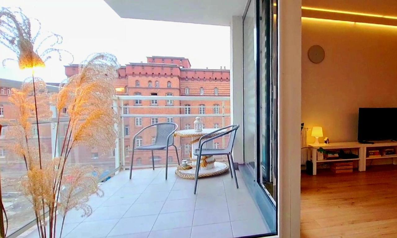 Marine Apartament Gdansk Bagian luar foto