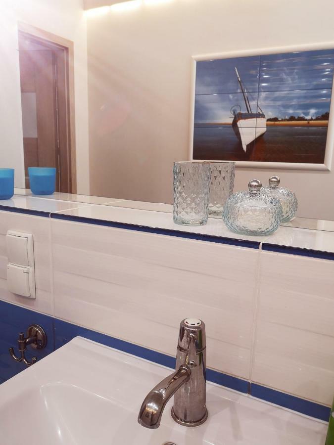 Marine Apartament Gdansk Bagian luar foto