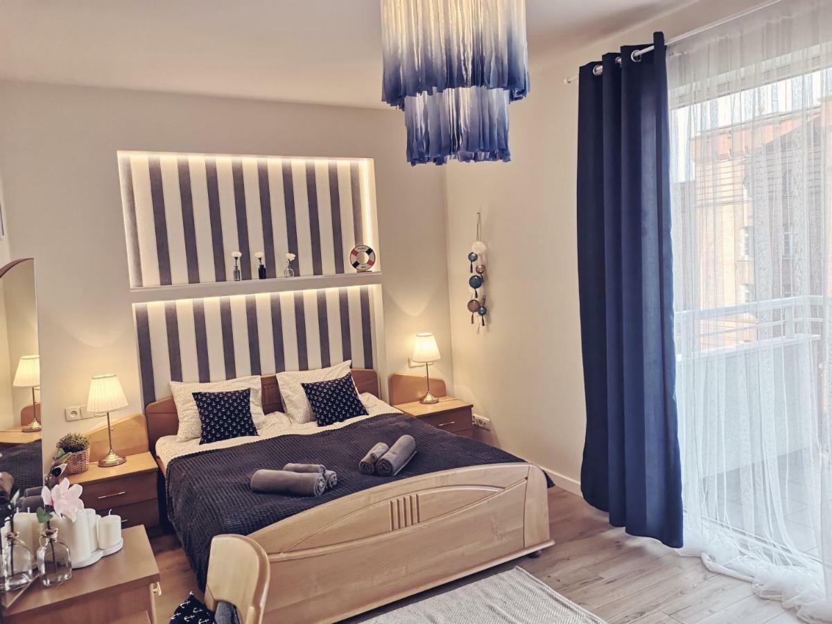 Marine Apartament Gdansk Bagian luar foto